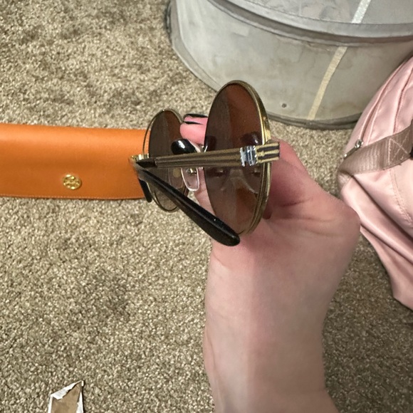 Tory Burch sunglasses worn twice - Picture 5 of 5